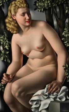 Suzanne Bathing Artwork by Tamara De Lempicka